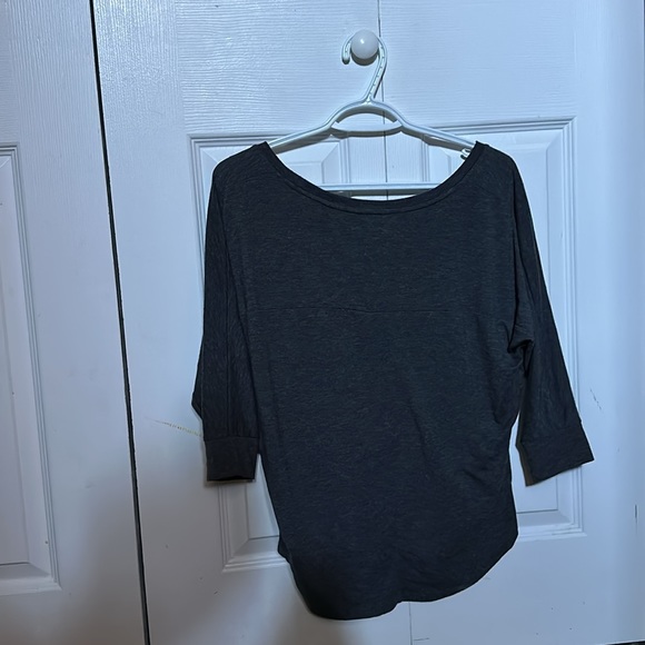 Size Small Aero grey long sleeve shirt - Picture 2 of 3